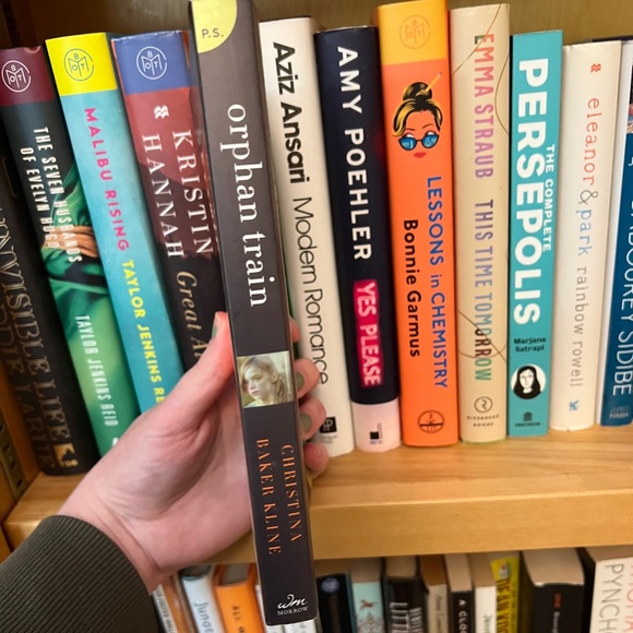 4/$25 Orphan Train by Christina Baker Kline - Picture 3 of 4